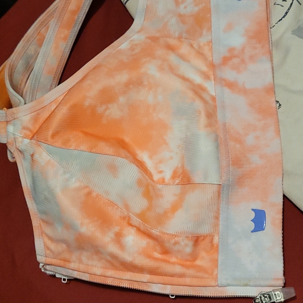 Sports bra